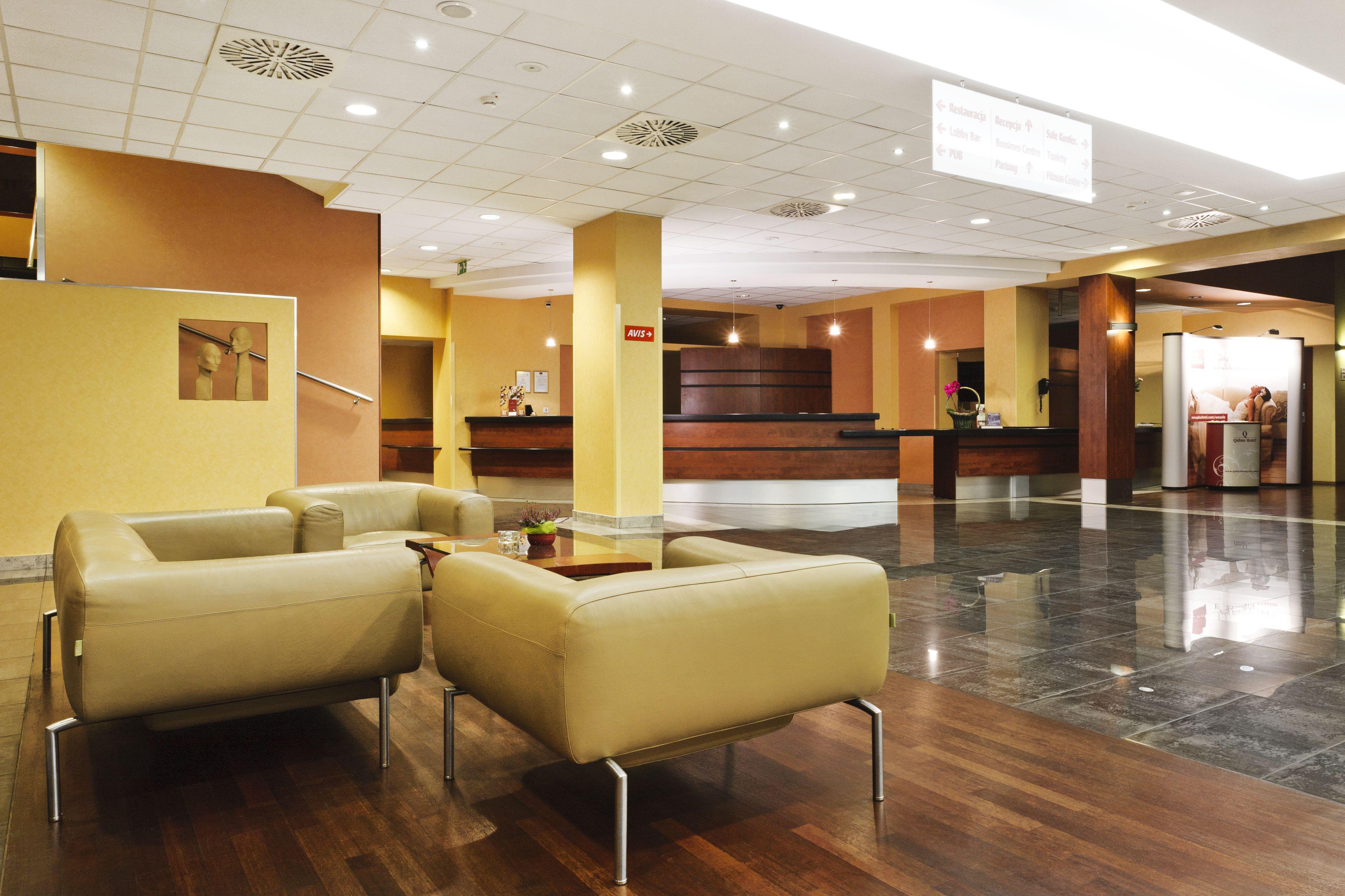 Qubus Hotel Legnica Luaran gambar