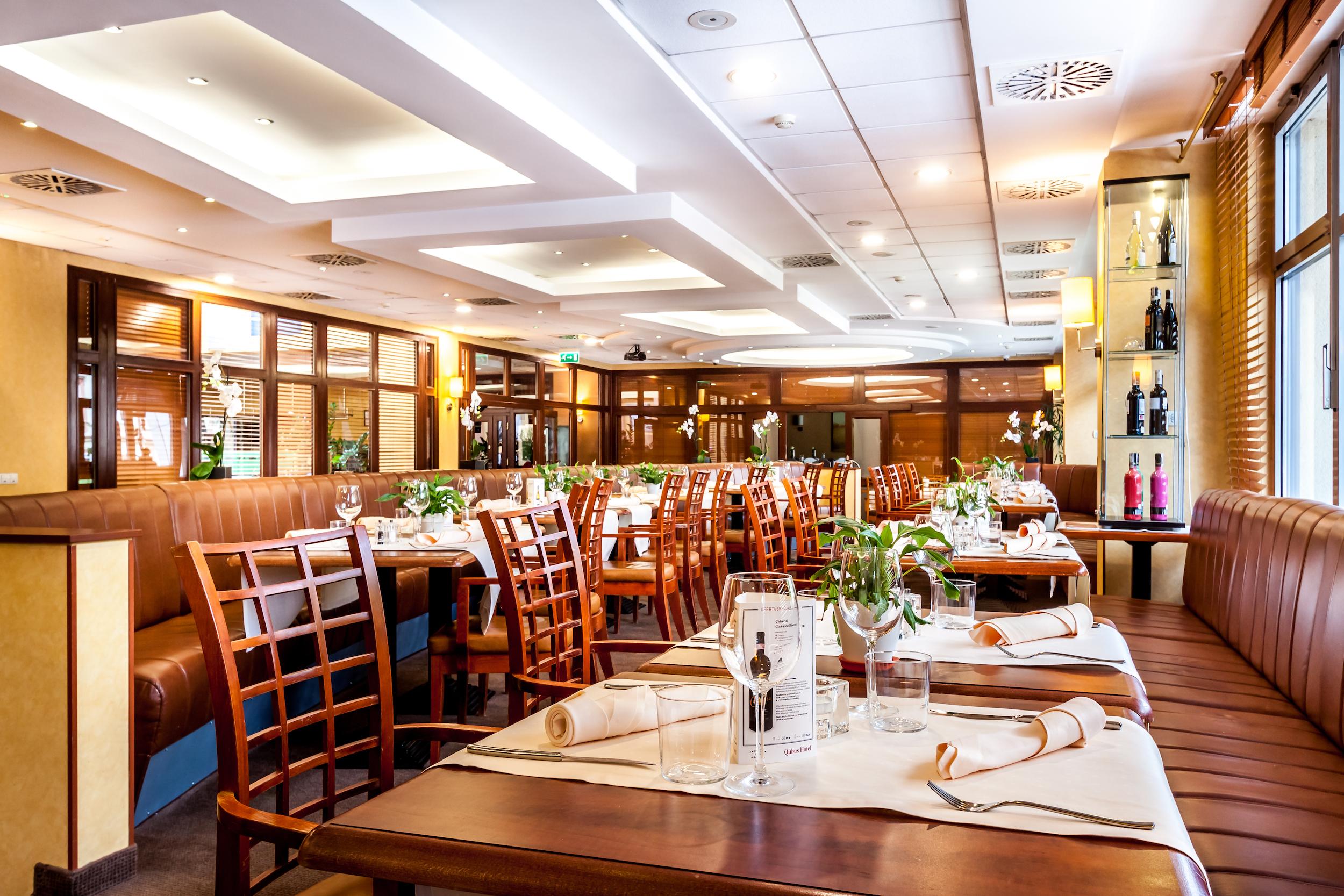 Qubus Hotel Legnica Luaran gambar