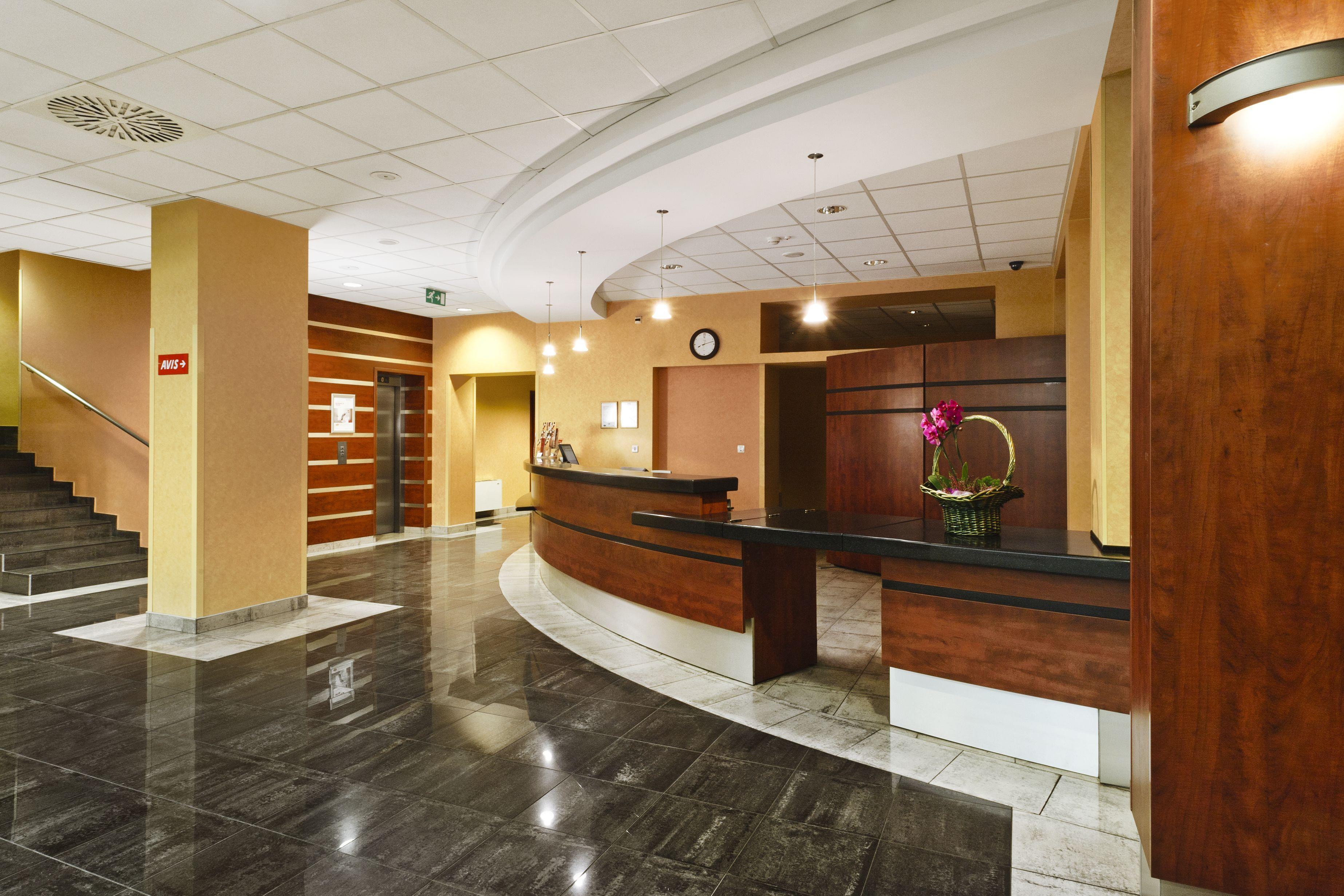 Qubus Hotel Legnica Luaran gambar