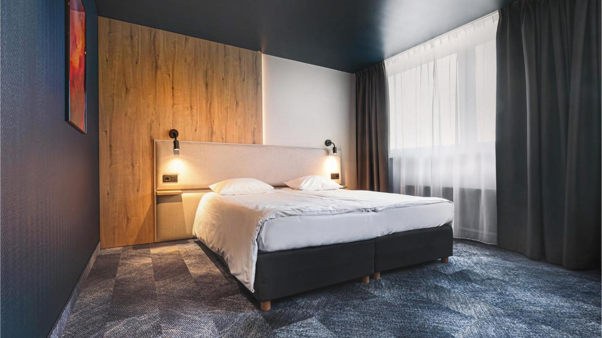 Qubus Hotel Legnica Luaran gambar
