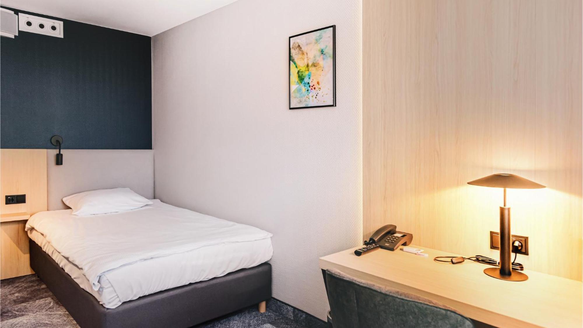 Qubus Hotel Legnica Luaran gambar