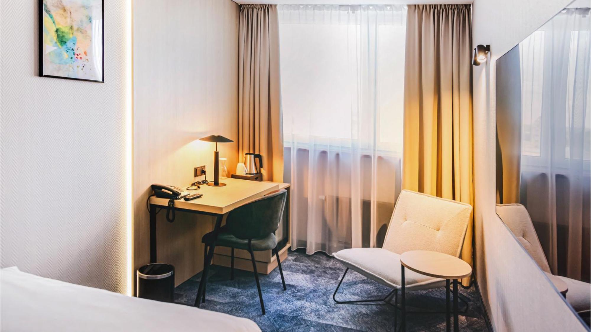 Qubus Hotel Legnica Luaran gambar